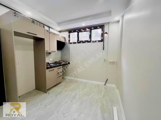 Royal'den Sefaköy Tam Merkezde Kiralık Memura Öğrenci Uygun