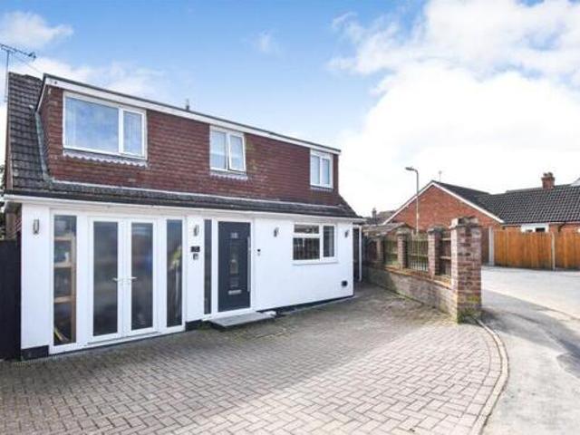 Royale Close, Aldershot, 4 Bedroom Detached