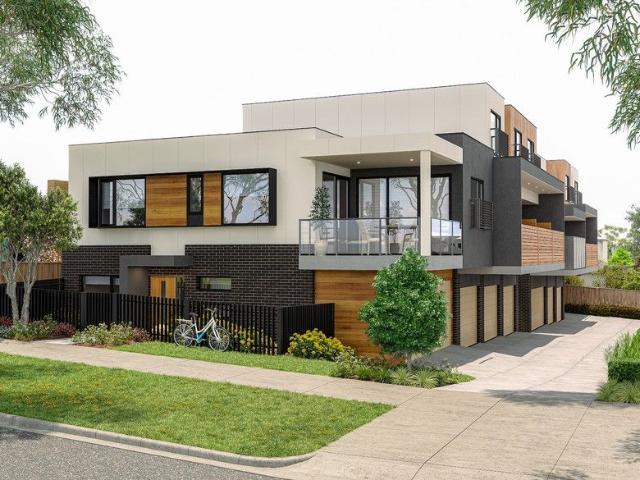Royale Garden Rouke Plus Sized Three Bedroom townhouse!