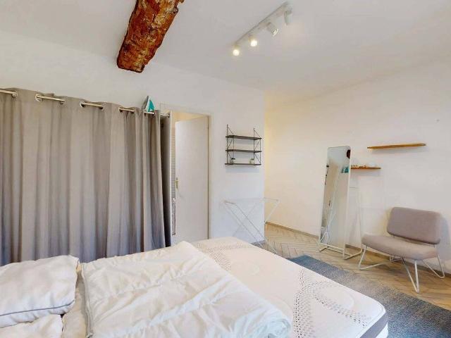 Royale Private Studio 1