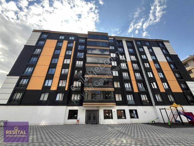Royale'den Yıldızkent Akmir İnşaattan Satılık 4+1 Satılık Daire