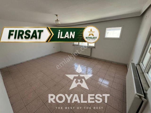 Royalest’ten Fırsat Geniş Balkonlu Mükemmel Konumda 2+1