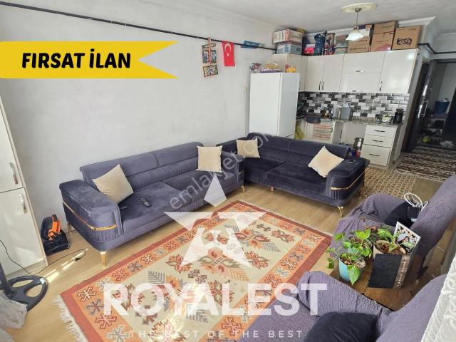 Royalest'ten Abdülhamithan Cadde Üstü İskanlı Siteiçi Arakat 2+1