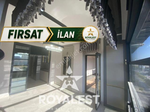 Royalestten Günsev 8 De Tüm Sosyal Donatılara Sahip Kaçmaz Fırst