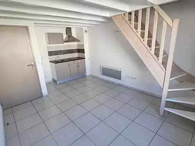 Royan 17200 Location appartement 2 pièces t2 au dernier étage