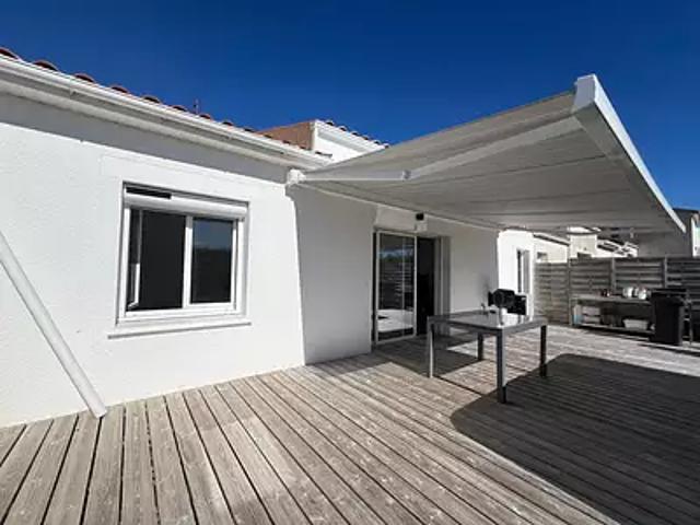 Royan 17200 Location maison 3 pièces t3 au dernier étage jardin