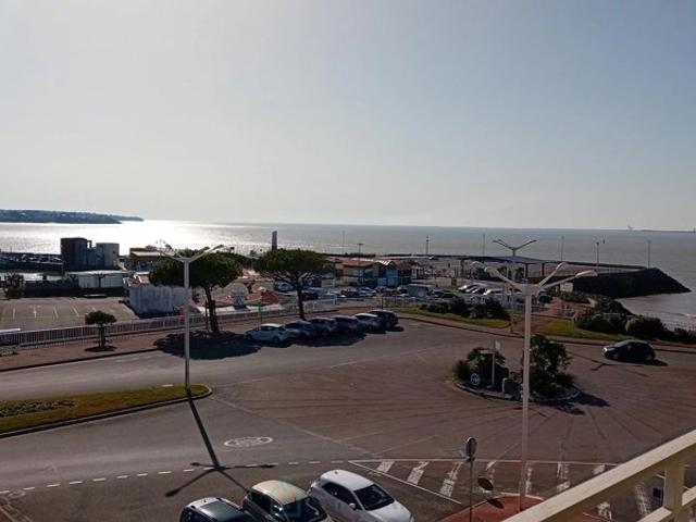 Royan Situation exeptionnelle double vue mer pour cet appartement 2 chambres