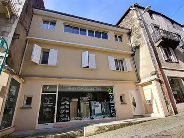 Royat 63130 Achat / Vente appartement 5 pièces t5 terrasse parking