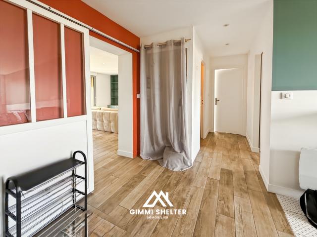 Royat 2 pièces rénové de 56 m2 avec balcon, cave et parking sécurisé