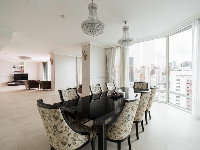 Royce Private Residence HF 10287 4 bedrooms, for sale