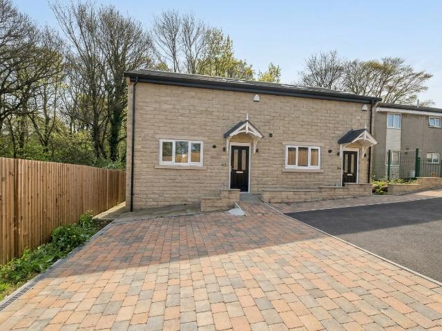 Roydwood Terrace, Bingley BD13, 3 bed semi detached house to rent, £1,150 pcm | PrimeLocation