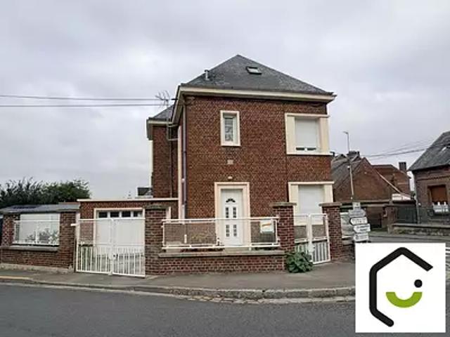 Roye 80700 Location maison 5 pièces t5