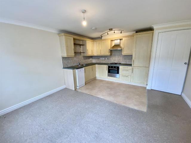 Royffe Way, Bodmin PL31, 2 bed flat to rent, £800 pcm | PrimeLocation