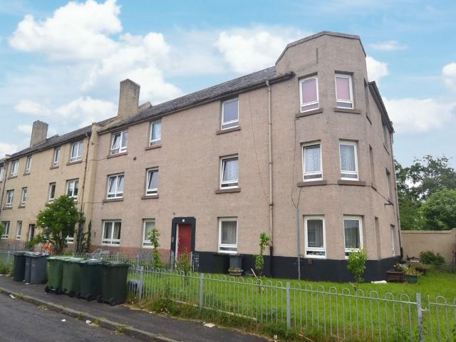 Royston Mains Gardens, Granton, Edinburgh EH5, 2 bed flat to rent, £1,250 pcm | PrimeLocation