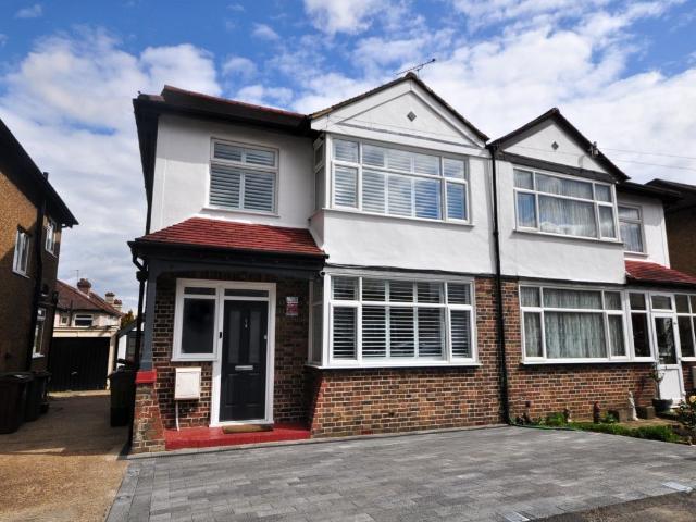 Royston Avenue, Wallington SM6, 4 bed semi detached house to rent, £2,600 pcm | PrimeLocation