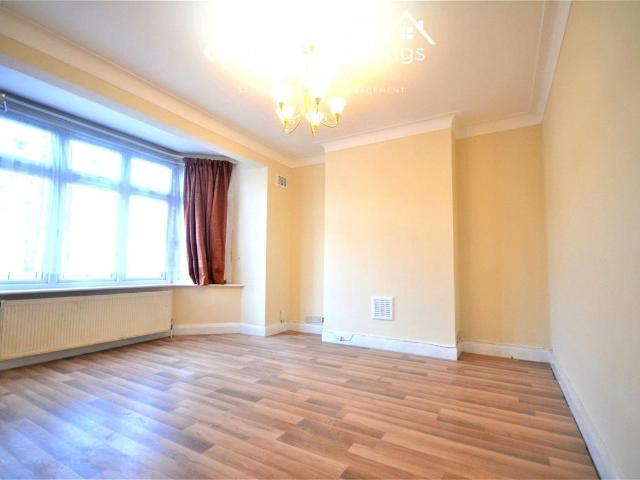 Royston Gardens, Ilford IG1, 4 bed end terrace house to rent, £2,700 pcm | PrimeLocation