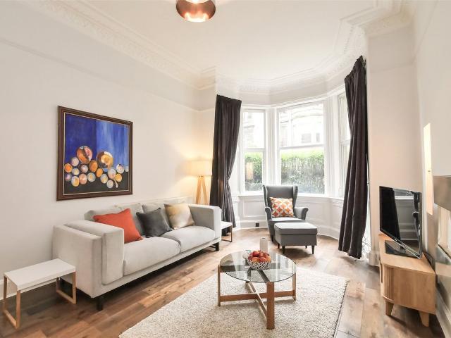Royston Terrace, Edinburgh EH3, 2 bed flat to rent, £1,560 pcm | PrimeLocation