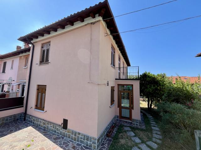 ROZZOL Casa Con Giardino Euro 1550