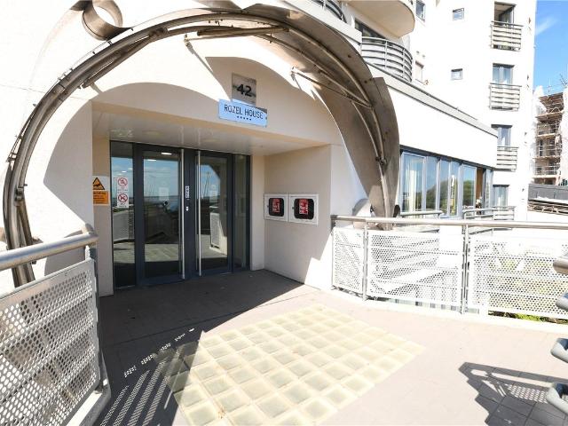 Rozel House, 42 Birnbeck Road, Weston Super Mare BS23, 2 bed flat to rent, £1,200 pcm | PrimeLocation