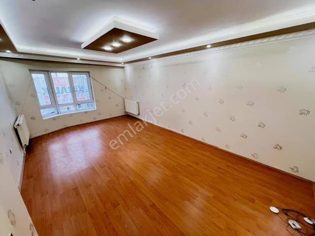 Rozet Sokakta Merkezi Konumda Bakımlı Kiralık Daire !