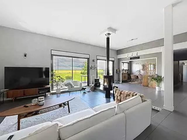 Rozières en Beauce 45130 Achat / Vente maison 9 pièces t9 au dernier étage parking