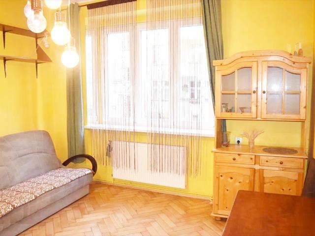 Rozkładowe 2 pok. 34 m², gazowe C.O piwnica, Śródmieście