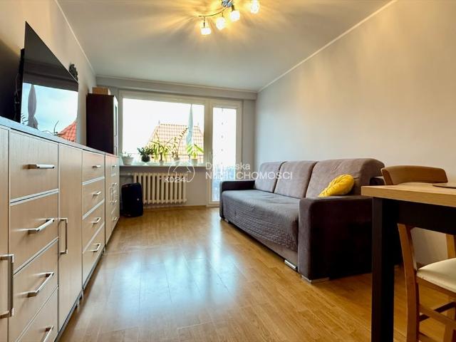 Rozkładowe 2 pokojowe mieszkanie z balkonem i piwnicą polecam!