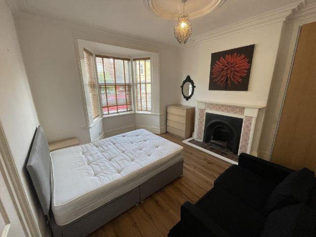 Rm 1, Monument Street, Peterborough. 1 bed in a house share to rent £475 pcm £110 pw