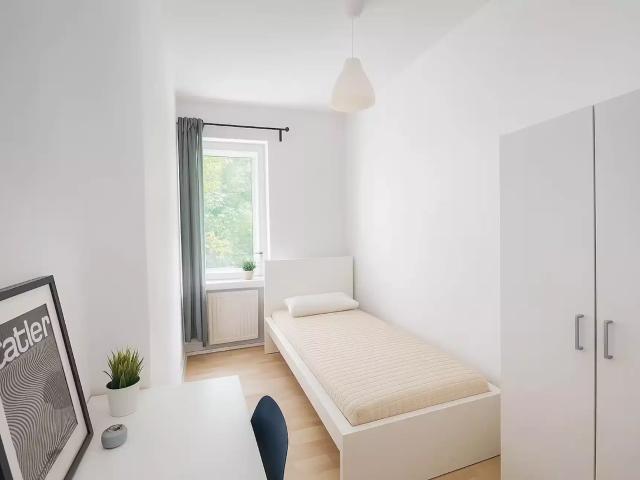 RM Treseburger Ufer 44A, Berlin Student Accommodation | Amber