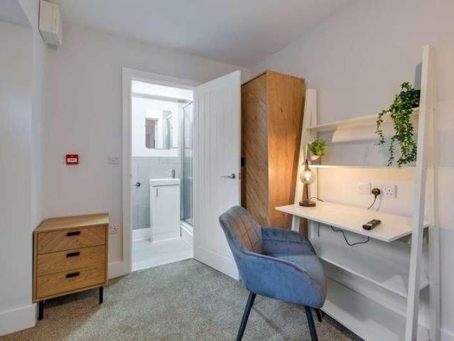Rm, Victoria St, Old Fletton, PE2