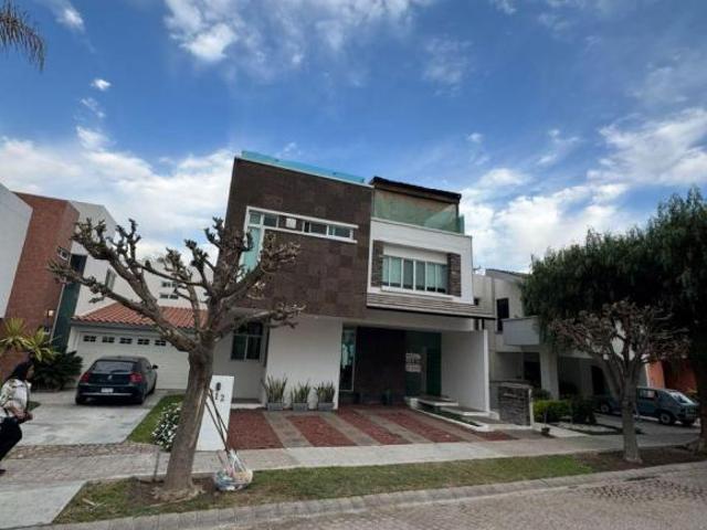 RMC CASA EN VENTA EN COTO SAN NICOLÁS – PRIMERA ETAPA CON MUEBLES DE REGALO