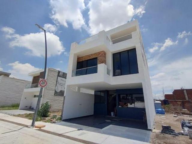 RMC CASA NUEVA EN VENTA, CONDOMINIO ZIBA, AL NORTE DE LA CIUDAD