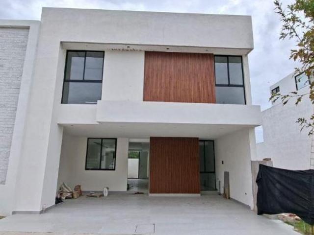 RMC Casa nueva en venta en Tahona Residencial