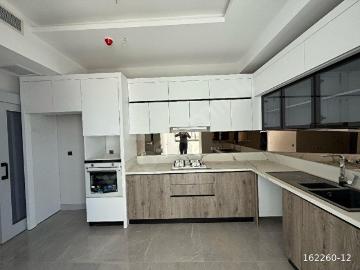 RM'DEN 50.YIL MAHALLESİNDE SİTE İÇİ 4+1 HAVUZLU GENİS PEYZAJLI ULTRA LÜX DAİRE