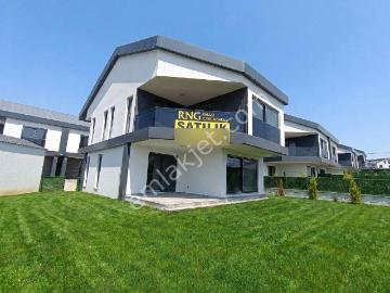 Rng'den Kaçmaz Tekli Köşe Villa!