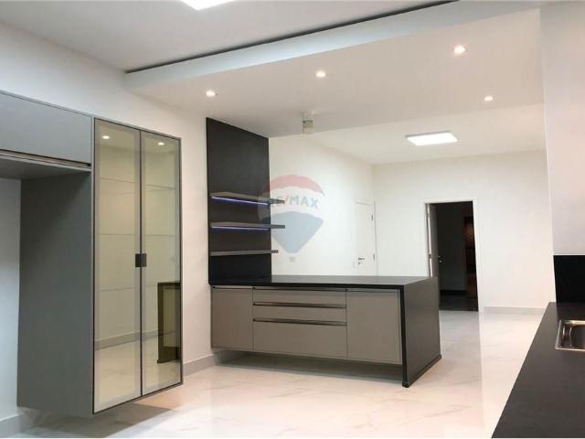 RP4 Espetacular apartamento no miolo do Cambuí, com 586m2 de área útil, por R$ 17.000,00 de aluguel