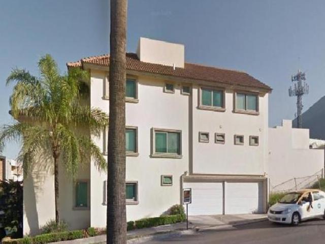 RP CASA EN VENTA EN COLONIA CUMBRES ELITE 4TO SECCTOR MONTERREY
