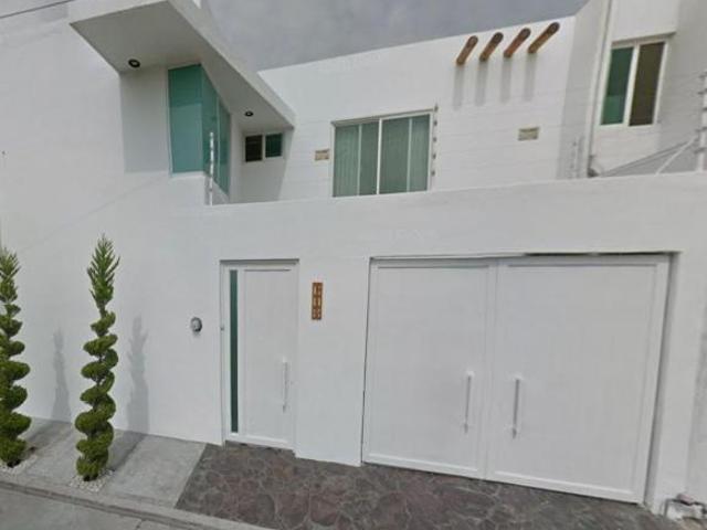 RP CASA EN VENTA EN COLONIA LAS PLAZAS IRAPUATO