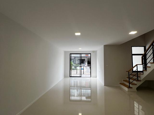 RPP062M9 Avenue พระราม 2 – ท่าข้าม | ทาวน์โฮม 3 ชั้น ทำเลดี ใกล้พระราม 2