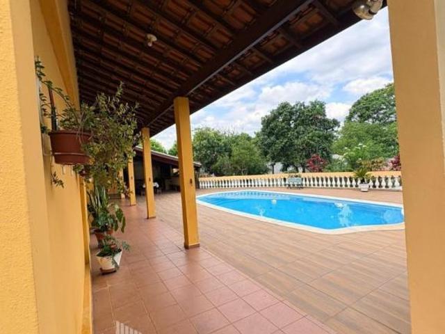 RR0292 Chácara 358m² BAIRRO NOVO MÉXICO OPORTUNIDADE 4 Dorms 4 Vagas Lim