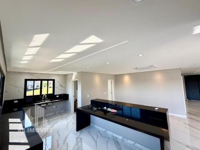 RR10208 Casa 355m² CONDOMÍNIO RESERVA SANTA ANNA 3 Suítes 4 Vagas OPORTUNIDA