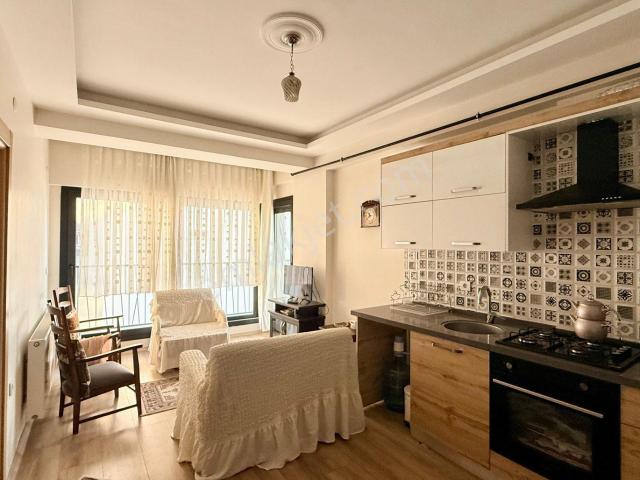 Rw Akar Seferihisar İyi Konum Komple Eşyalı Kiralık 1+1 Daire