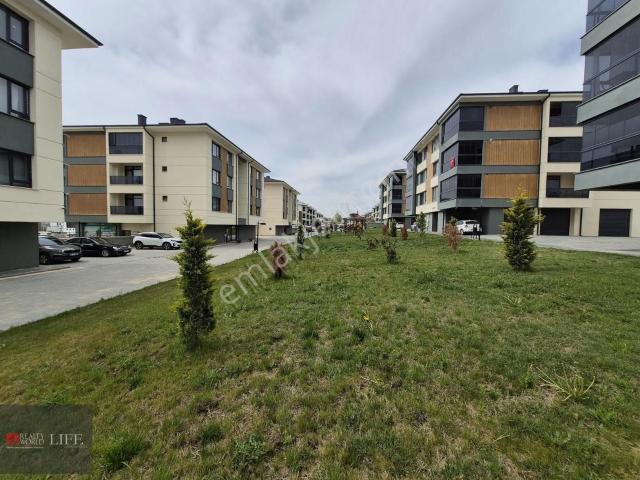 Rw Lıfe / A.söğütönü Mh Site İçinde Ara Kat Kiralık 3+1 Daire