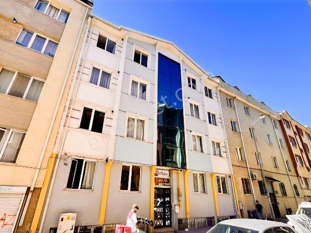 Rw Lıfe/ Aöf Arkası Akıcı Sokakta Satılık Yatırımlık 2+1 Daire