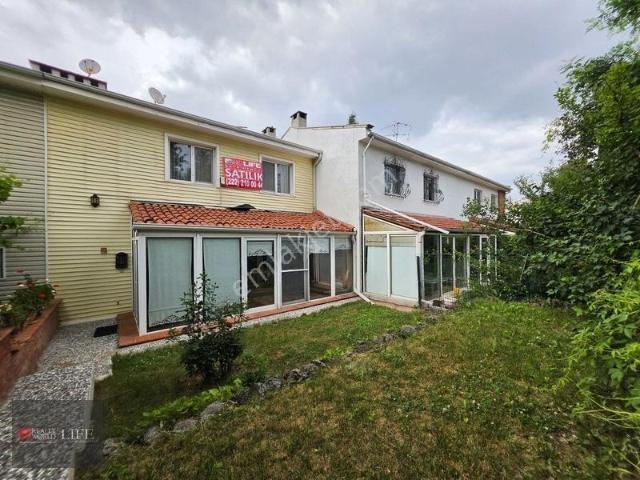 Rw Lıfe/ Üniversite Evlerinde Satılık 3+1 300m2 Villa