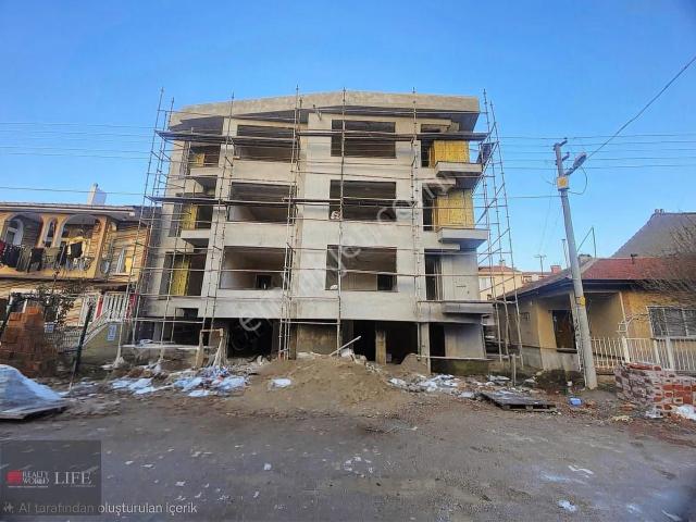 Rw Lıfe/ertuğrulgazi Mh Ebeveyn Banyolu Sıfır 3+1 Satılık Daire