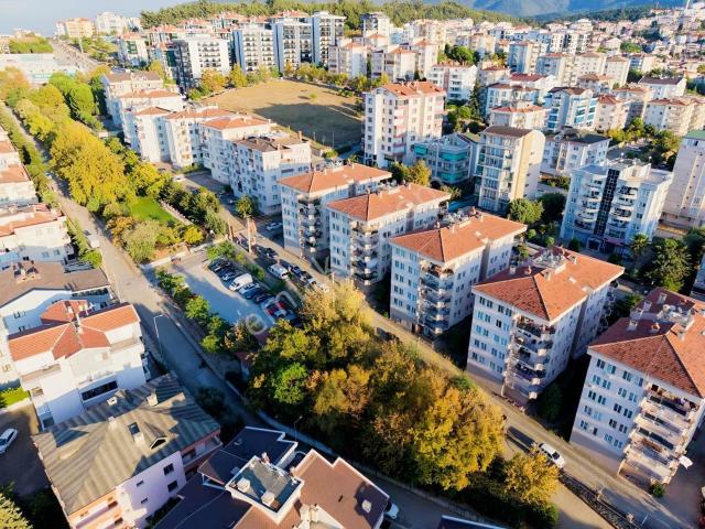 Rw Land Beşevler De 3+1 140 M2 Site İçerisinde Kiralık Daire
