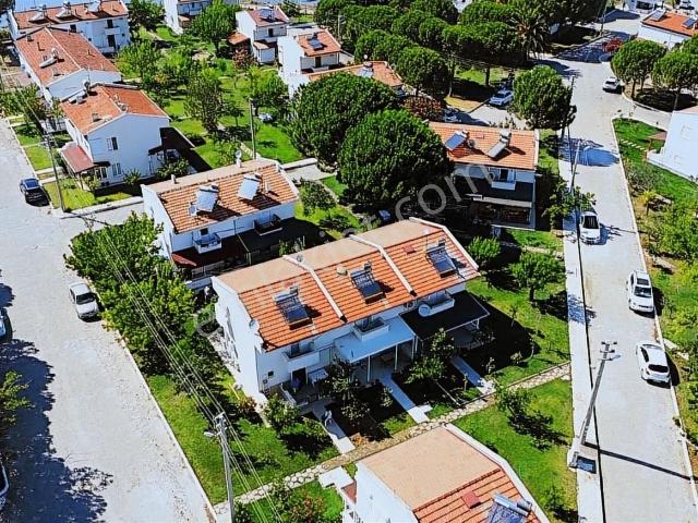 Rw Nefes' Ten Denize Sıfır Sitede, Plaja 200 Metre Bakımlı Villa