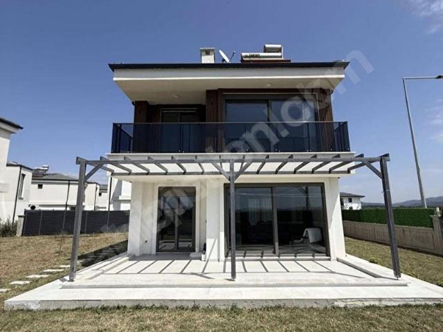 RW NEFES'ten Gömeç'te 3+1 Villa