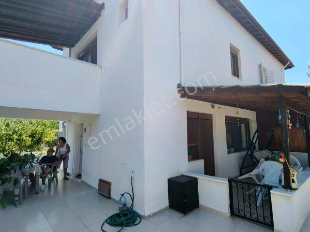 Rw Nefes'ten İskele Mahallesinde Geniş Bahçeli Villa
